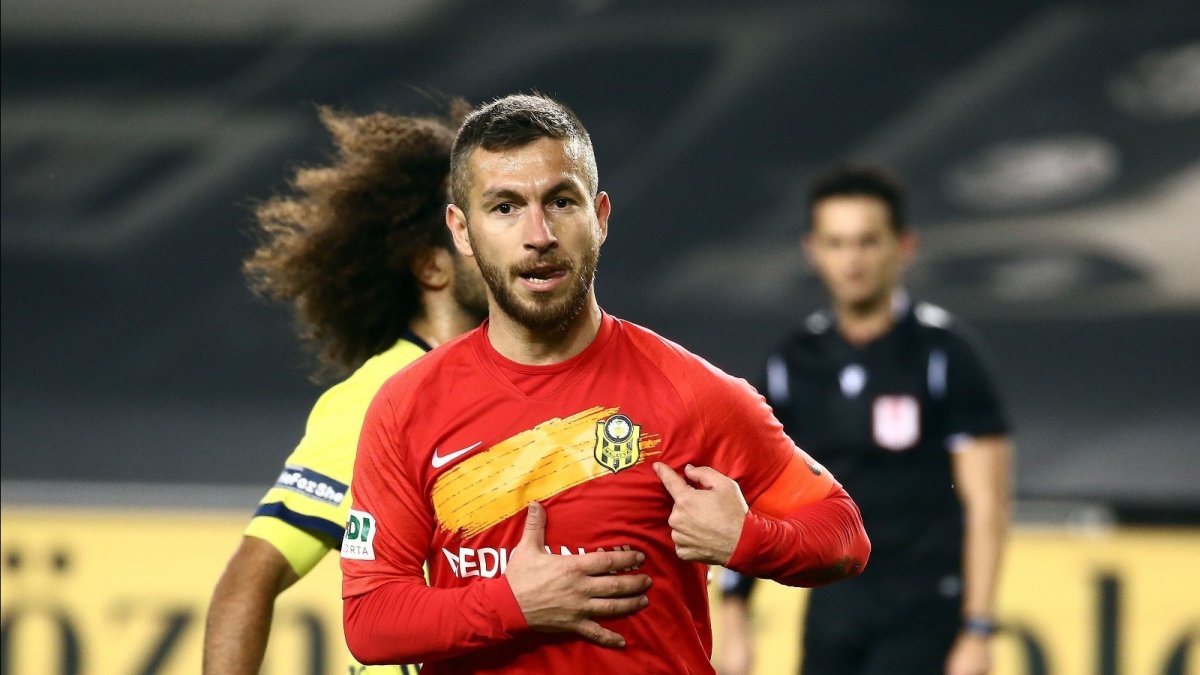 Adem Büyük'ten Lille'in Türk yıldızlarına tebrik