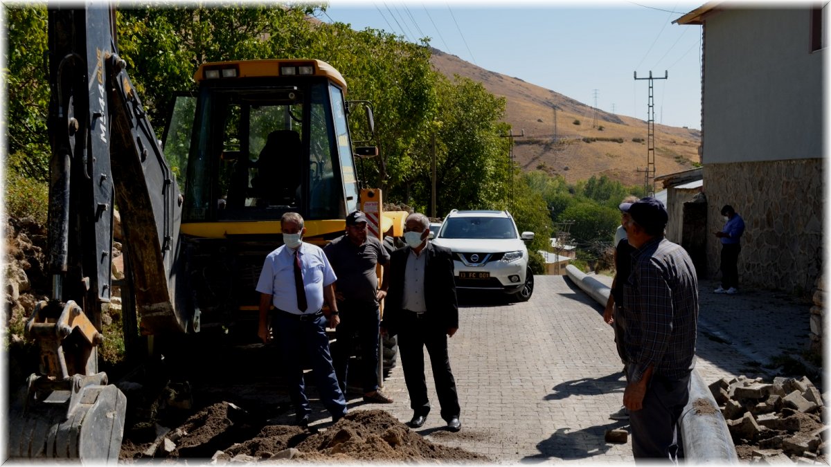 Adilcevaz’da içme ve sulama suyu çalışması