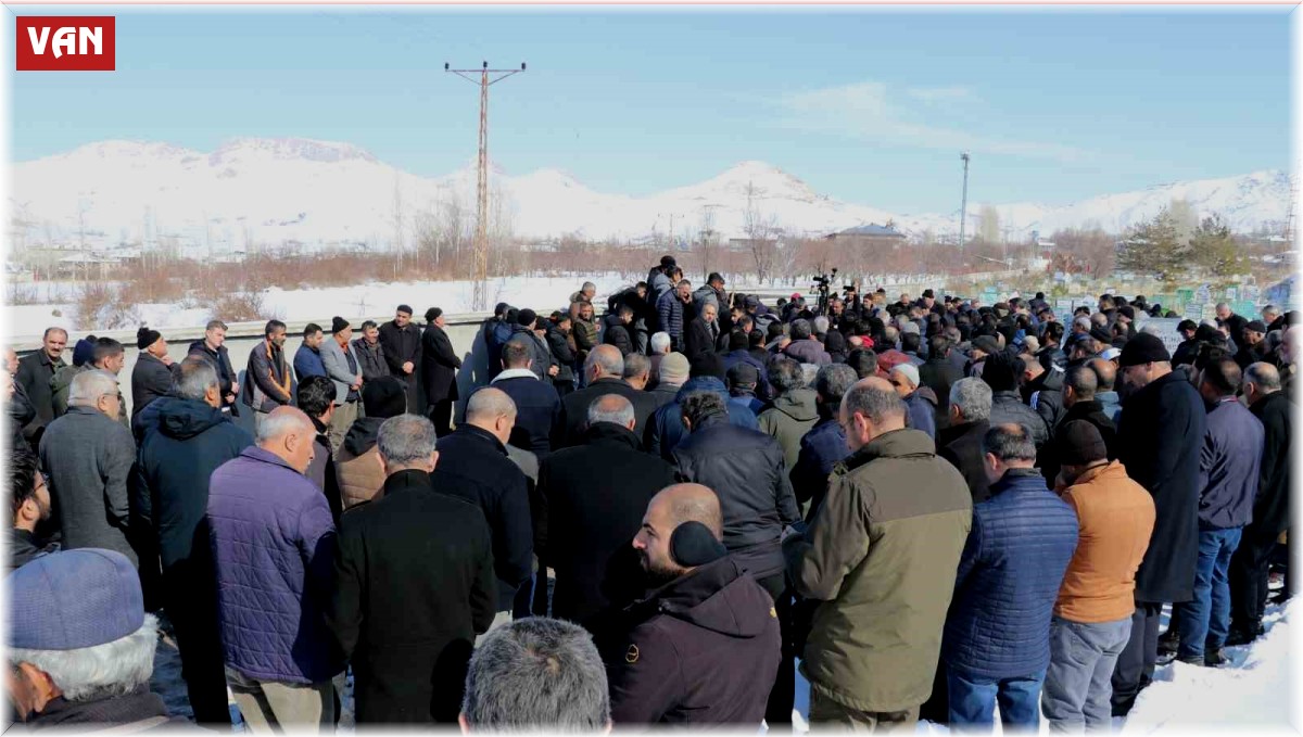Adıyaman'da enkaz altında kalan işçi Van'da toprağa verildi
