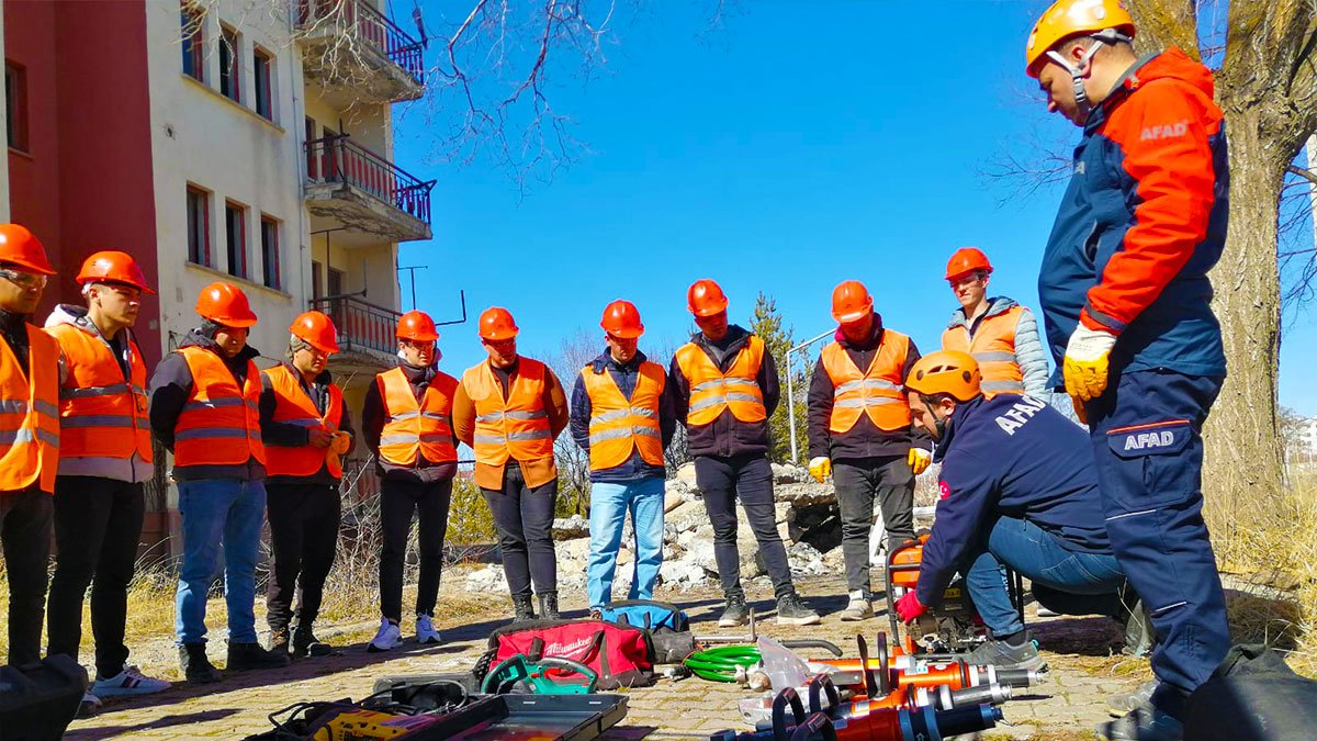 AFAD Ağrı'dan Gönüllülere Yönelik Uygulama Eğitimleri Sürüyor