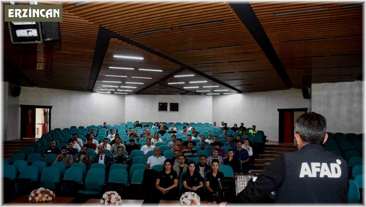 AFAD'dan bin 230 polise "Afet Farkındalık Eğitimi" verildi