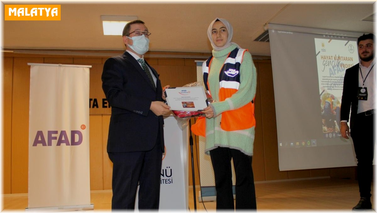 Afet okur yazarlığında gençlere eğitim