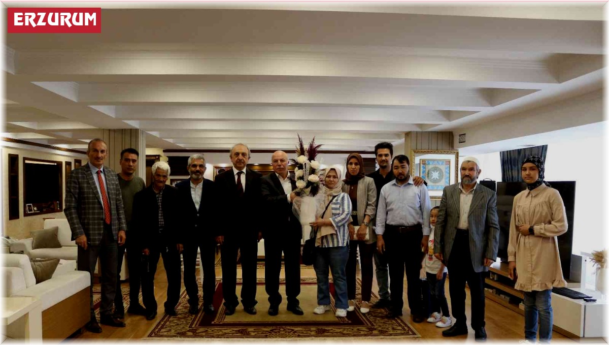 Afganlı ailelerden Başkan Sekmen'e teşekkür ziyareti