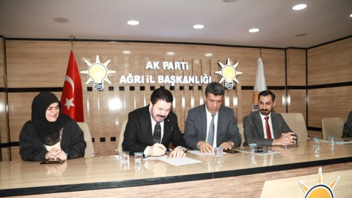 Ağrı Belediye Başkanı Savcı Sayan, AK Parti’den aday adaylığı başvurusunu yaptı
