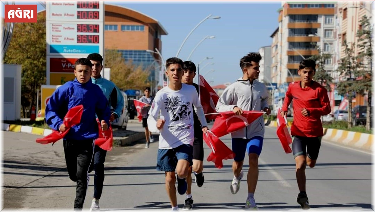 Ağrı'da '100. Yıl Atletizm ve Tekerlekli Kayaklı Koşu Yarışmaları'