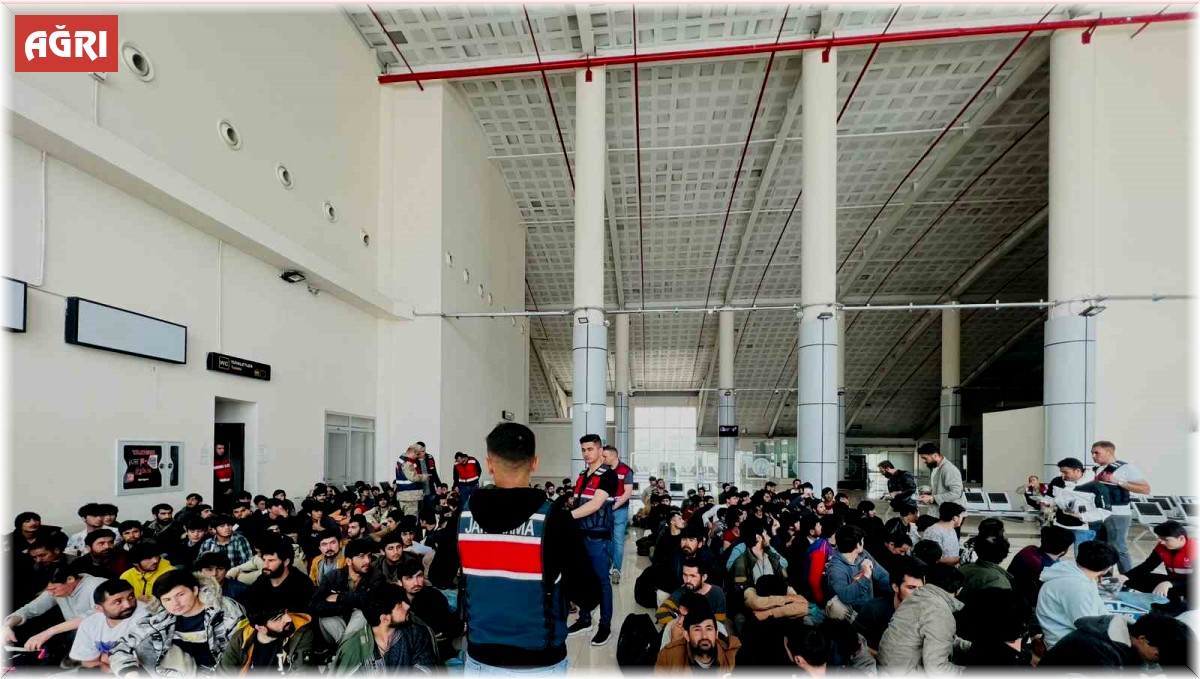 Ağrı'da 12 bin 682 göçmenin ülkeye girişi engellendi