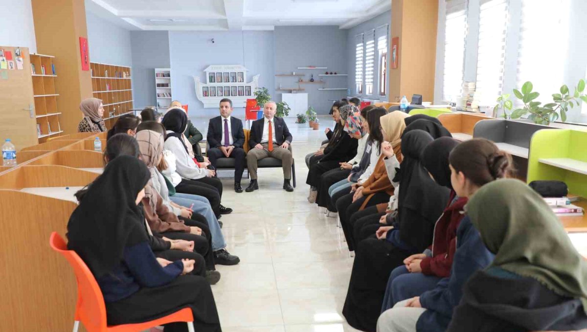 Ağrı'da 12. sınıf öğrencilerine üniversite sınavı hazırlık kampı