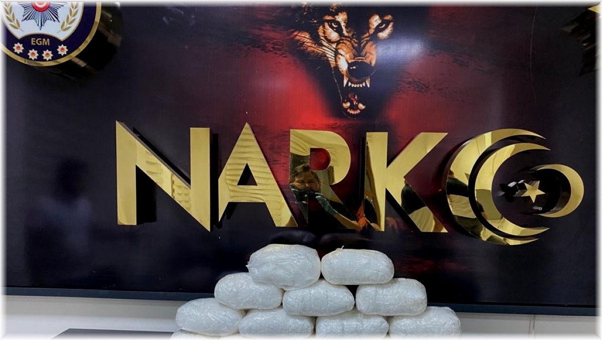 Ağrı'da 14 kilo 242 gram toz esrar ele geçirildi