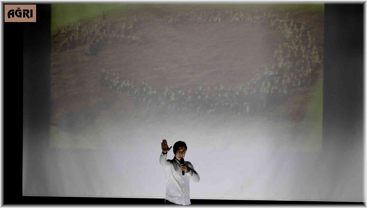 Ağrı'da 18 Mart Çanakkale Zaferi ve Şehitleri Anma Günü programı düzenlendi