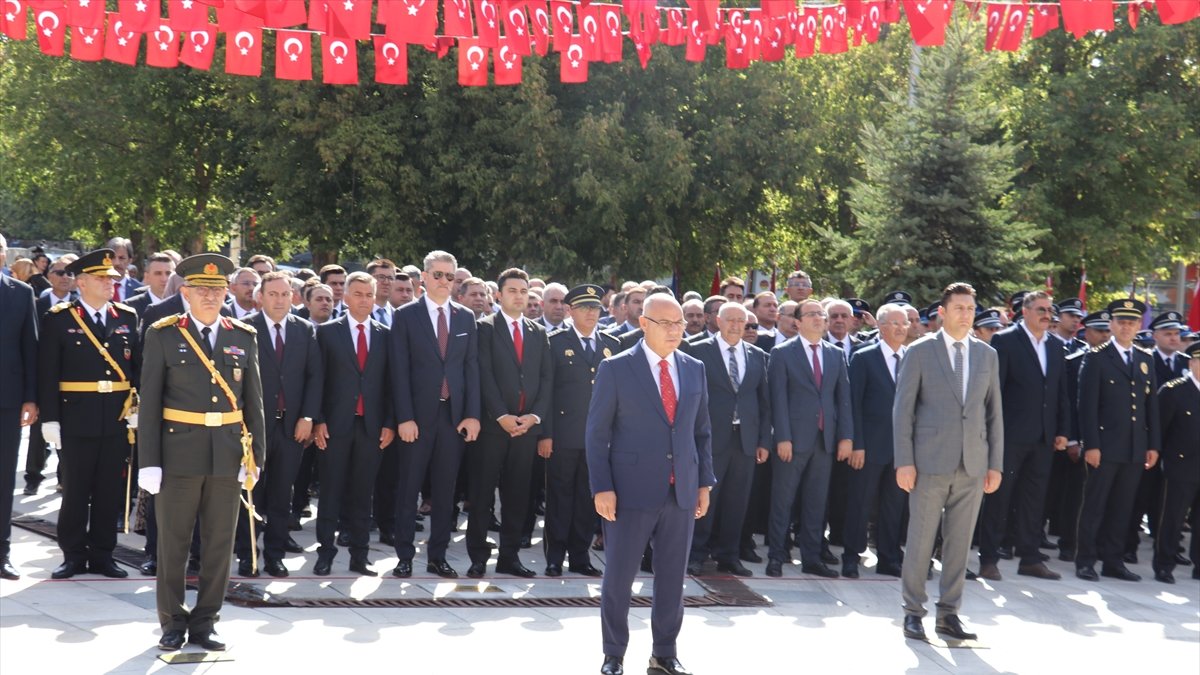 Ağrı'da 30 Ağustos Zafer Bayramı'nın 103. Yılı Törenlerle Kutlandı