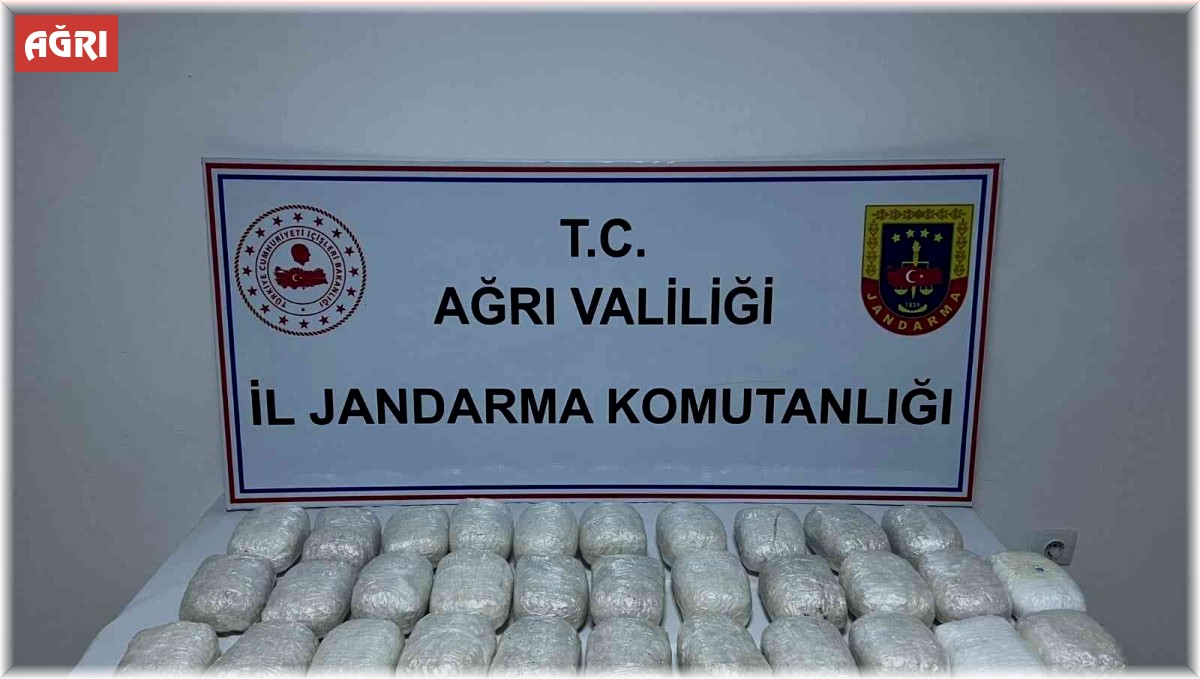 Ağrı'da 31 kilo 587 gram metamfetamin ele geçirildi