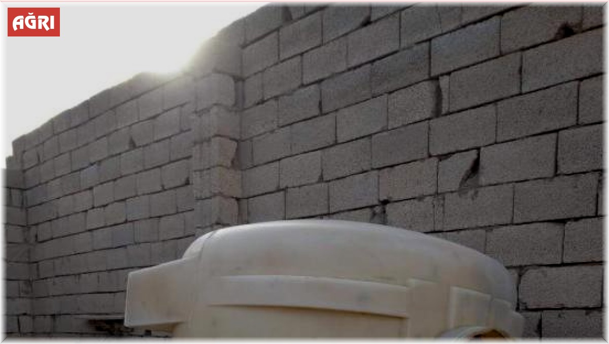 Ağrı'da 5 buçuk ton kaçak yakıt ele geçirildi