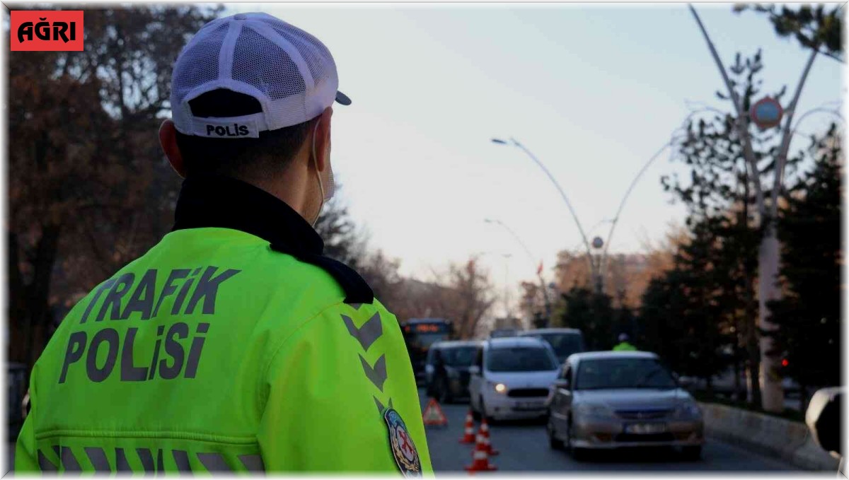 Ağrı'da 527 sürücüye 220 bin 991 lira para cezası uygulandı