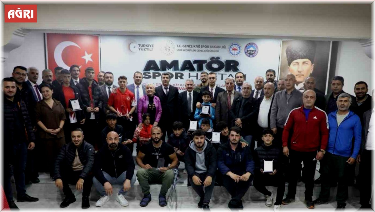 Ağrı'da Amatör Sporun Enleri Ödül Töreni Gerçekleştirildi