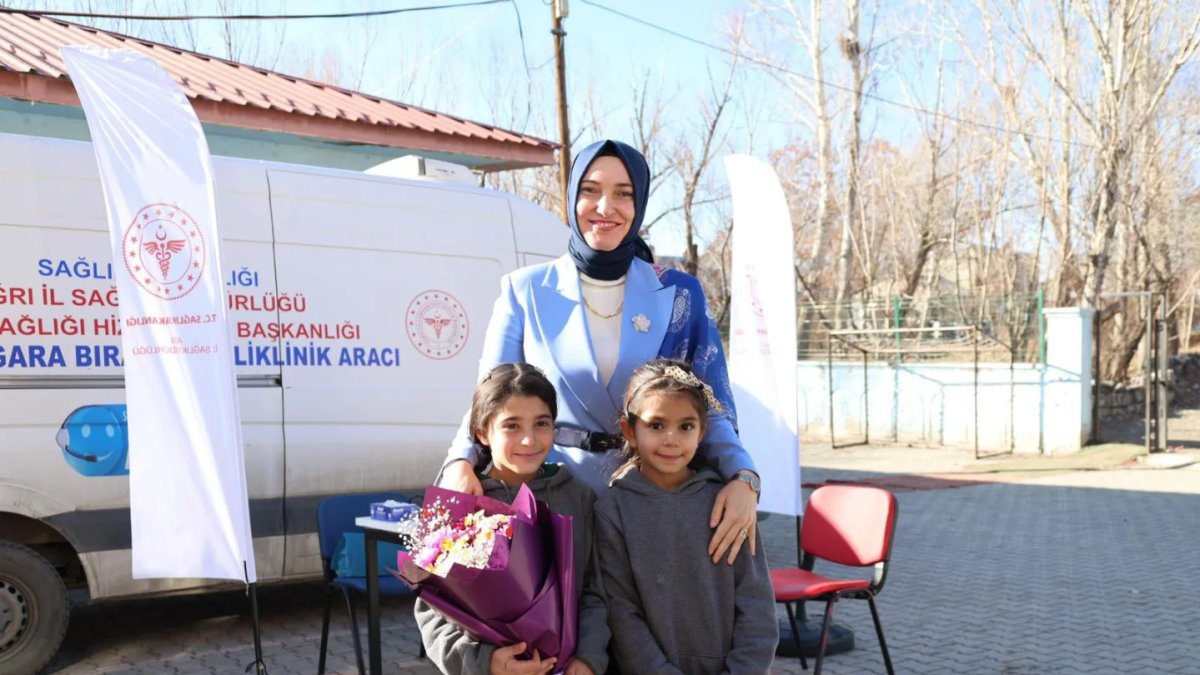 Ağrı'da Anne Akademisi eğitimlerinde kadınlara ilk yardım ve hijyen anlatıldı