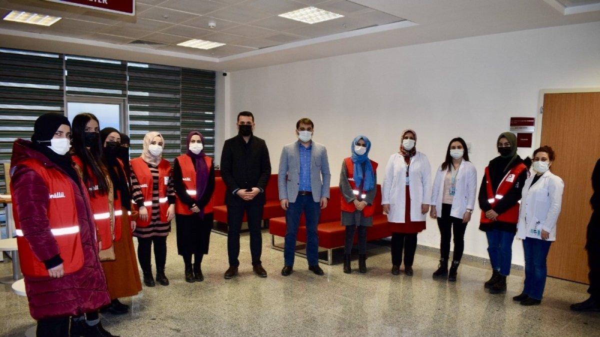 Ağrı'da asırlık sevgi geleneği Kızılay tarafından sürdürülüyor