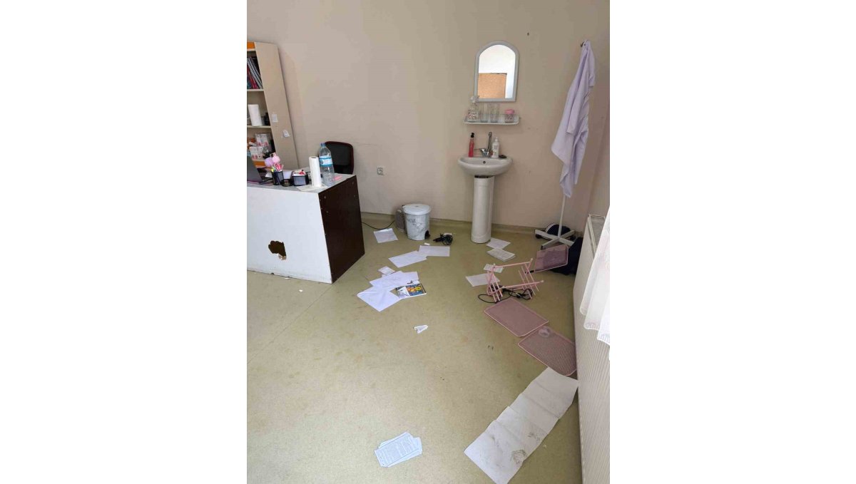 Ağrı'da ASM'de görev yapan doktora muayene odasında yumruklu saldırı