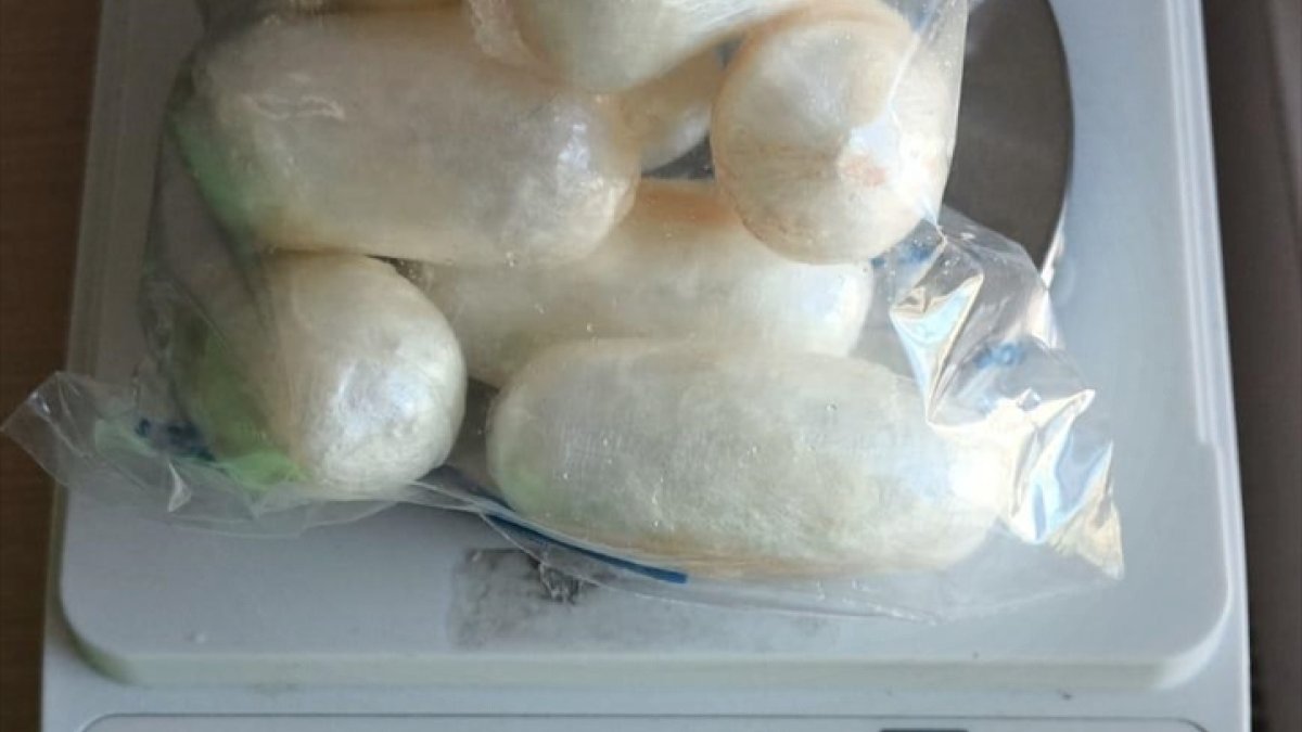 Ağrı'da bağırsağında uyuşturucu taşıyan İranlı yakalandı