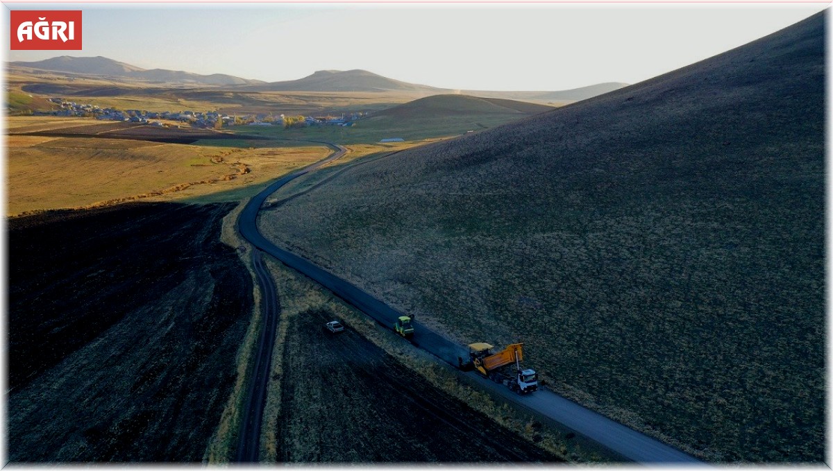 Ağrı'da bin 156 kilometrelik köy yolu sıcak asfaltla buluştu