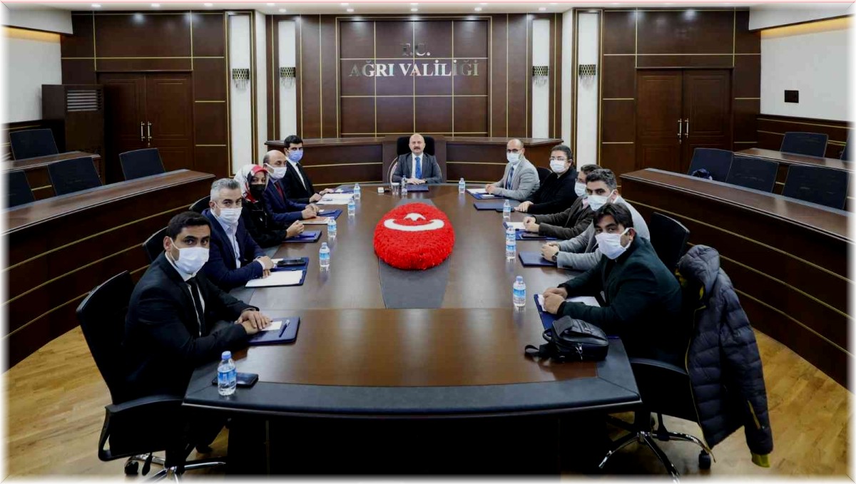 Ağrı'da Covid-19 değerlendirme toplantısı düzenlendi