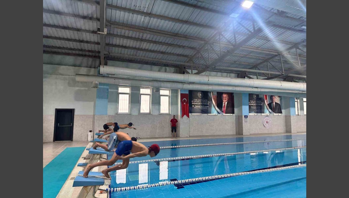 Ağrı'da Cumhuriyet'in 102. yılına özel spor şöleni