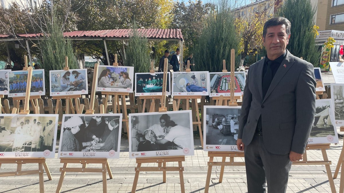 Ağrı'da Cumhuriyetin 100. Yılı Fotoğraf Sergisi