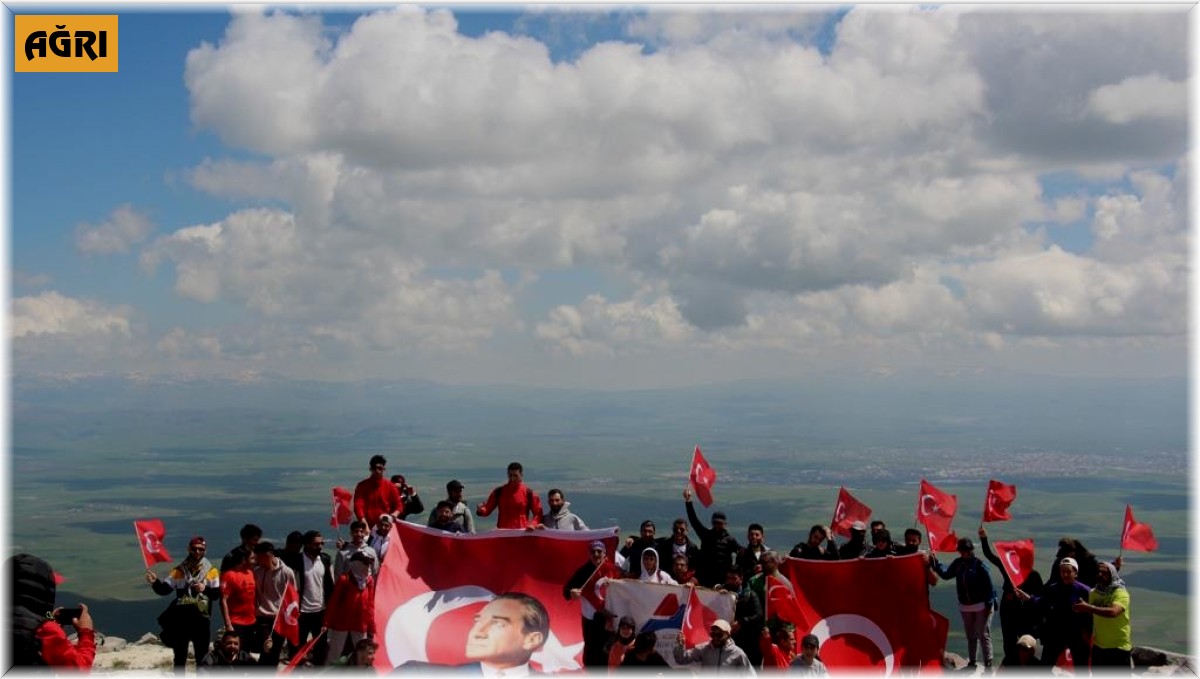 Ağrı'da dağ tırmanışı gerçekleştirildi