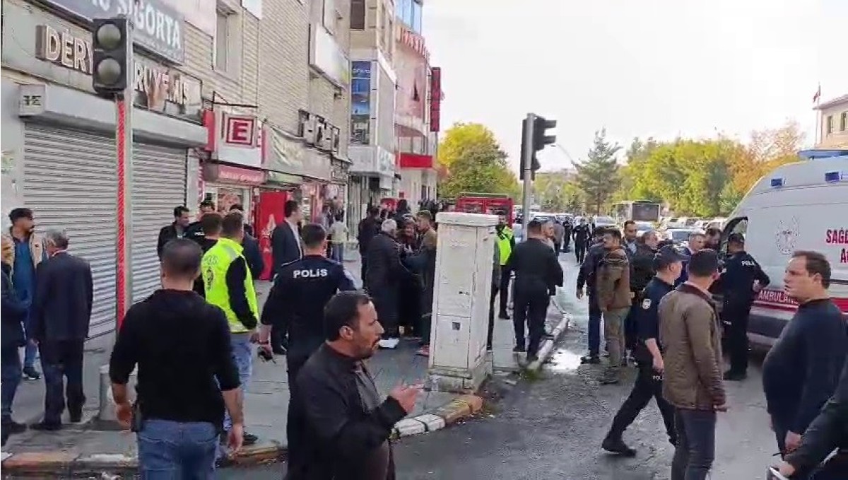 Ağrı'da Dava Çıkışı İki Aile Arasında Silahlı Kavga: 2'si Ağır 4 Yaralı
