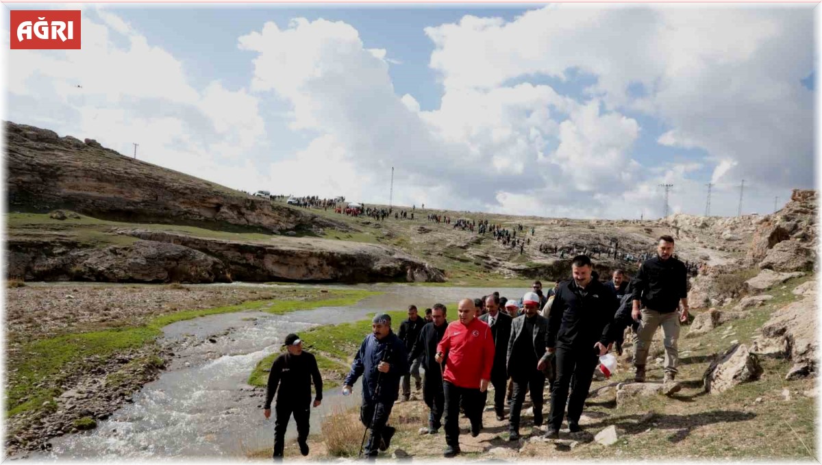 Ağrı'da 'Diyadin Kanyonu Yürüyüşü' düzenlendi