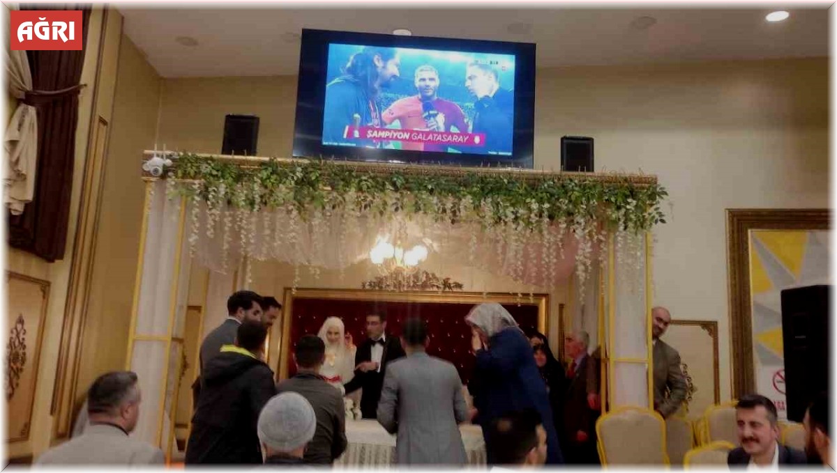 Ağrı'da düğün töreninde şampiyonluk coşkusu