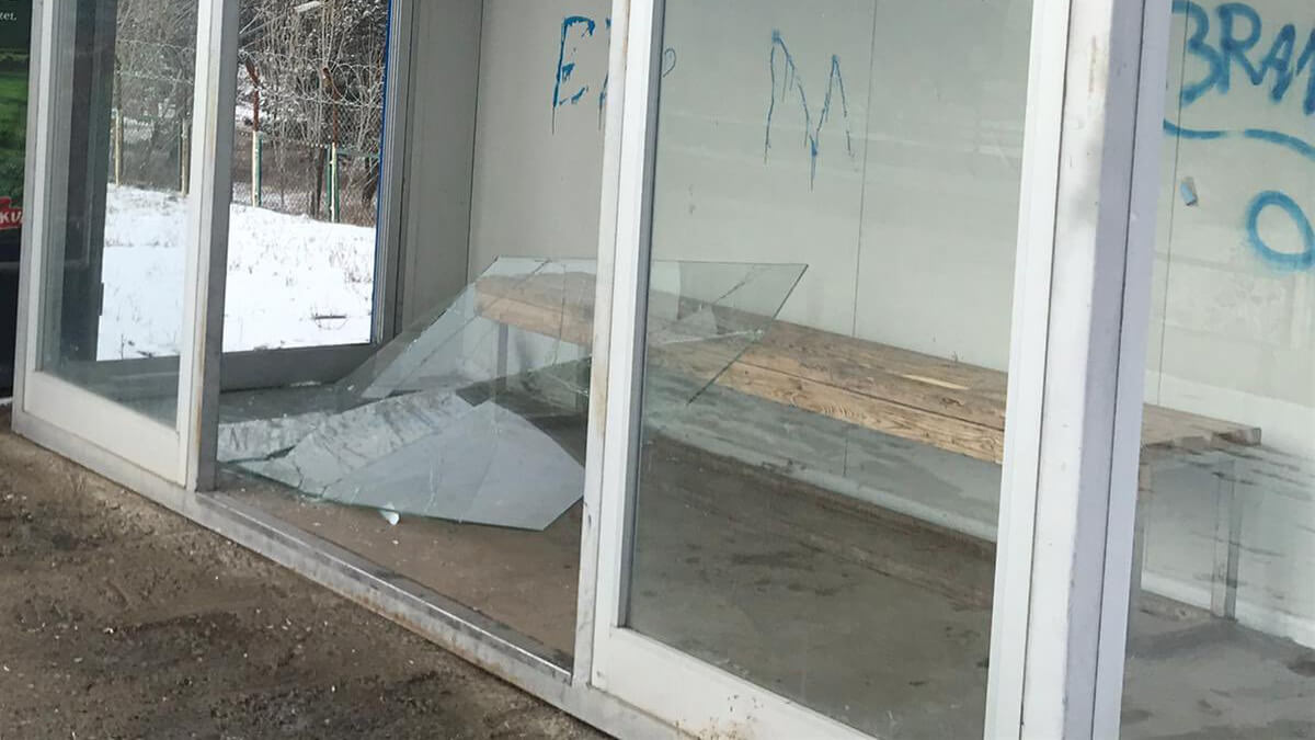 Ağrı'da durak camını kıran 4 şüpheli yakalandı