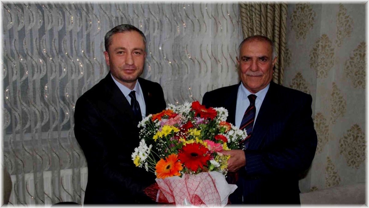 Ağrı'da emekli öğretmene vefa ziyareti