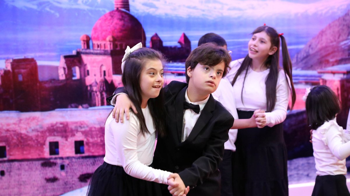 Ağrı'da Engelliler Haftası renkli etkinliklerle kutlandı