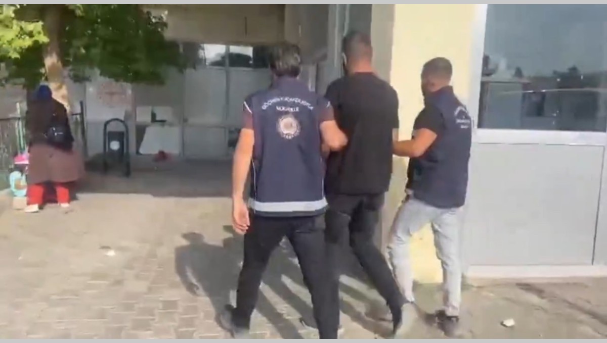 Ağrı'da hakkında kesinleşmiş hapis cezası bulunan 2 hükümlü yakalandı