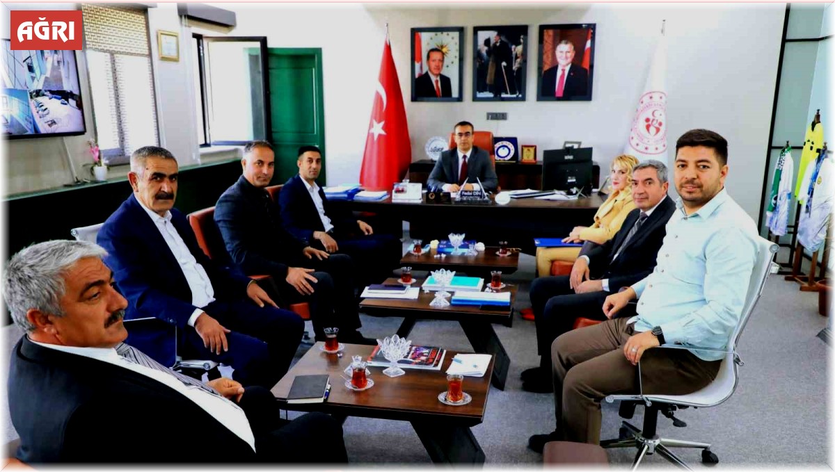 Ağrı'da ilçe müdürleriyle değerlendirme toplantısı yapıldı