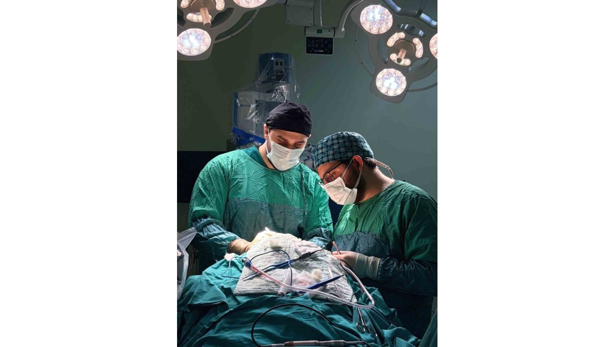 Ağrı'da ilk beyin tümörü ameliyatı başarıyla gerçekleştirildi