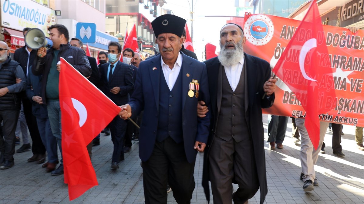 Ağrı'da İYİ Parti Milletvekili Türkkan'a tepkiler