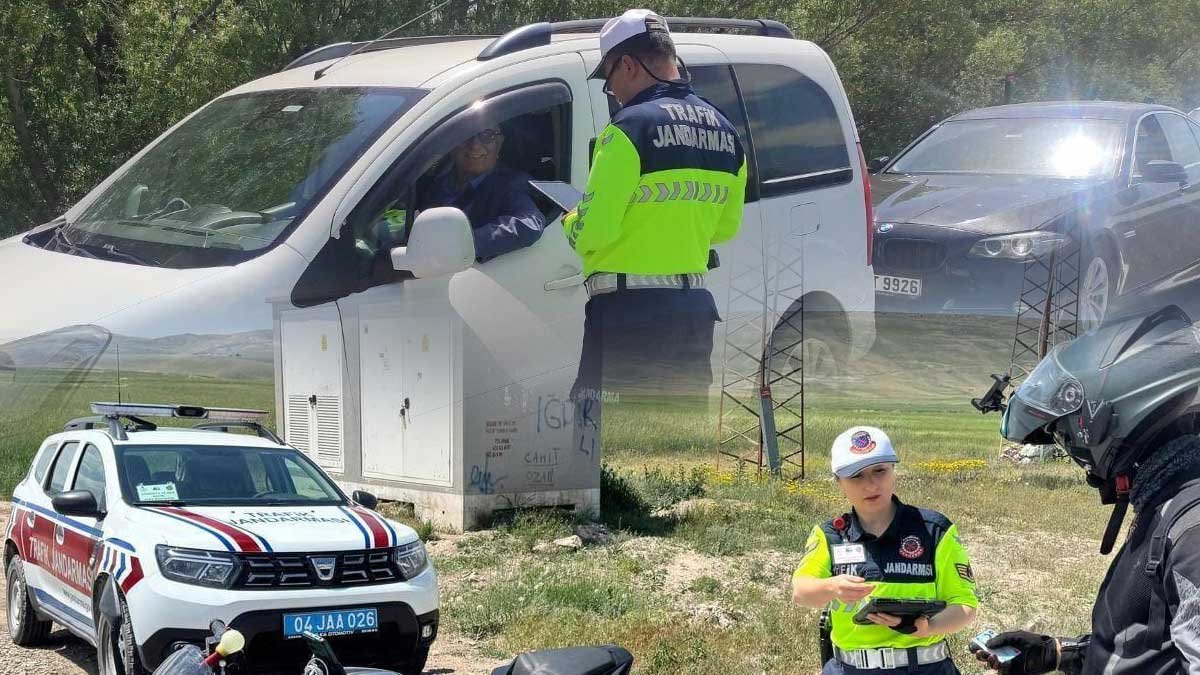 Ağrı'da Jandarma Trafik Denetimi: 89 Sürücüye Ceza, 27 Araç Trafikten Men Edildi