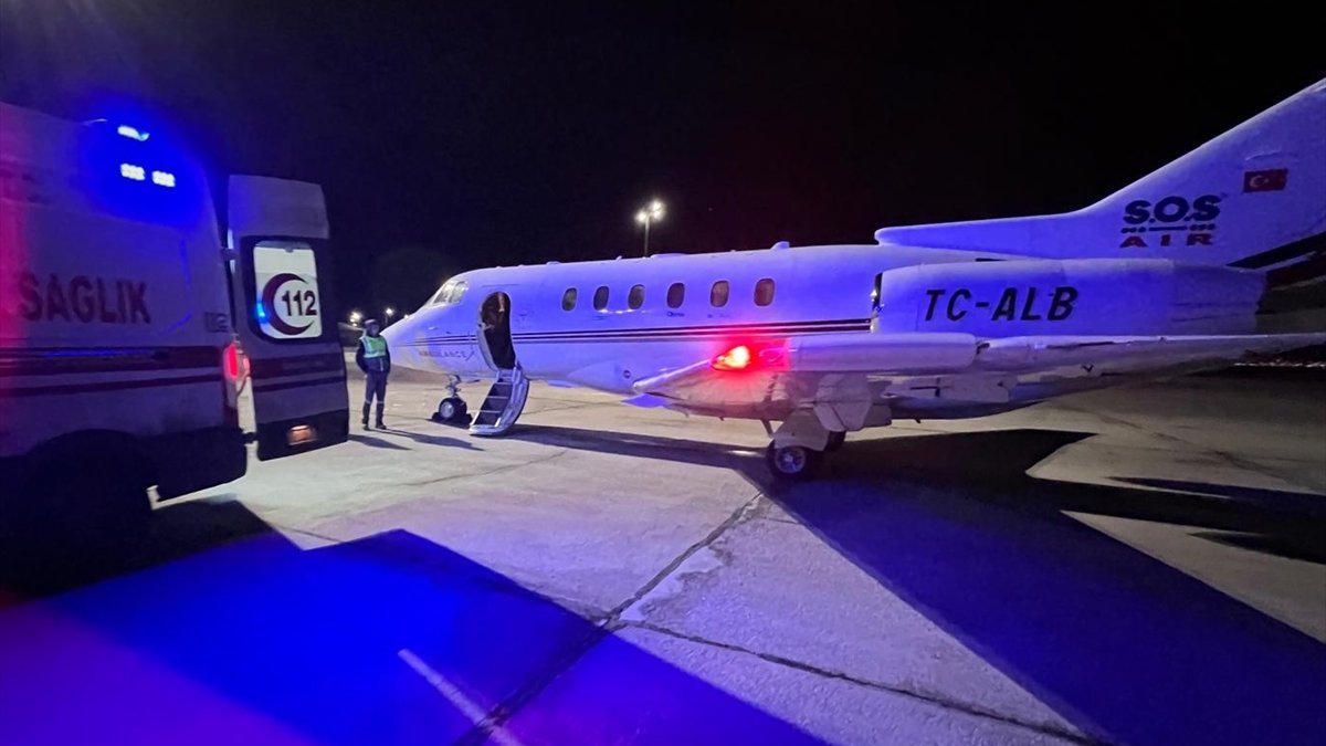 Ağrı'da kalp hastası bebek ambulans uçakla Ankara'ya nakledildi