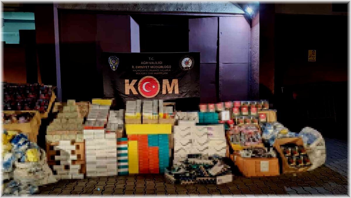 Ağrı'da kargoyla gönderilmeye çalışılan kaçak ürünler ele geçirildi