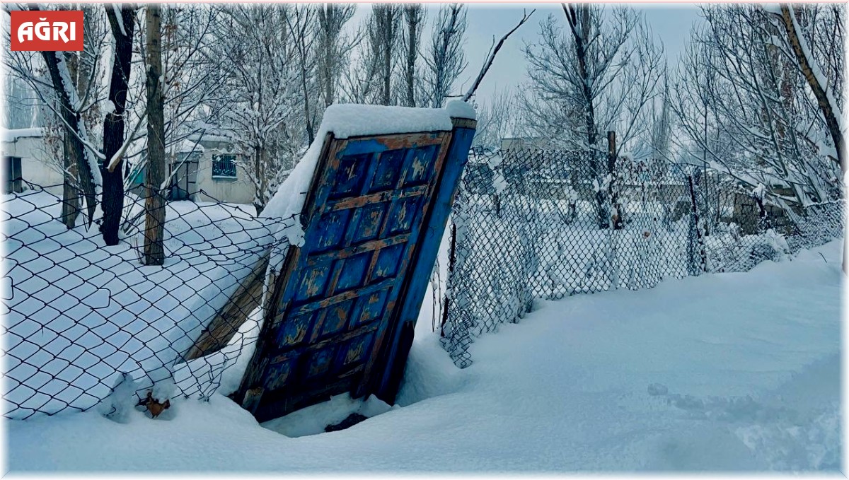 Ağrı'da kış manzarası göz kamaştırıyor