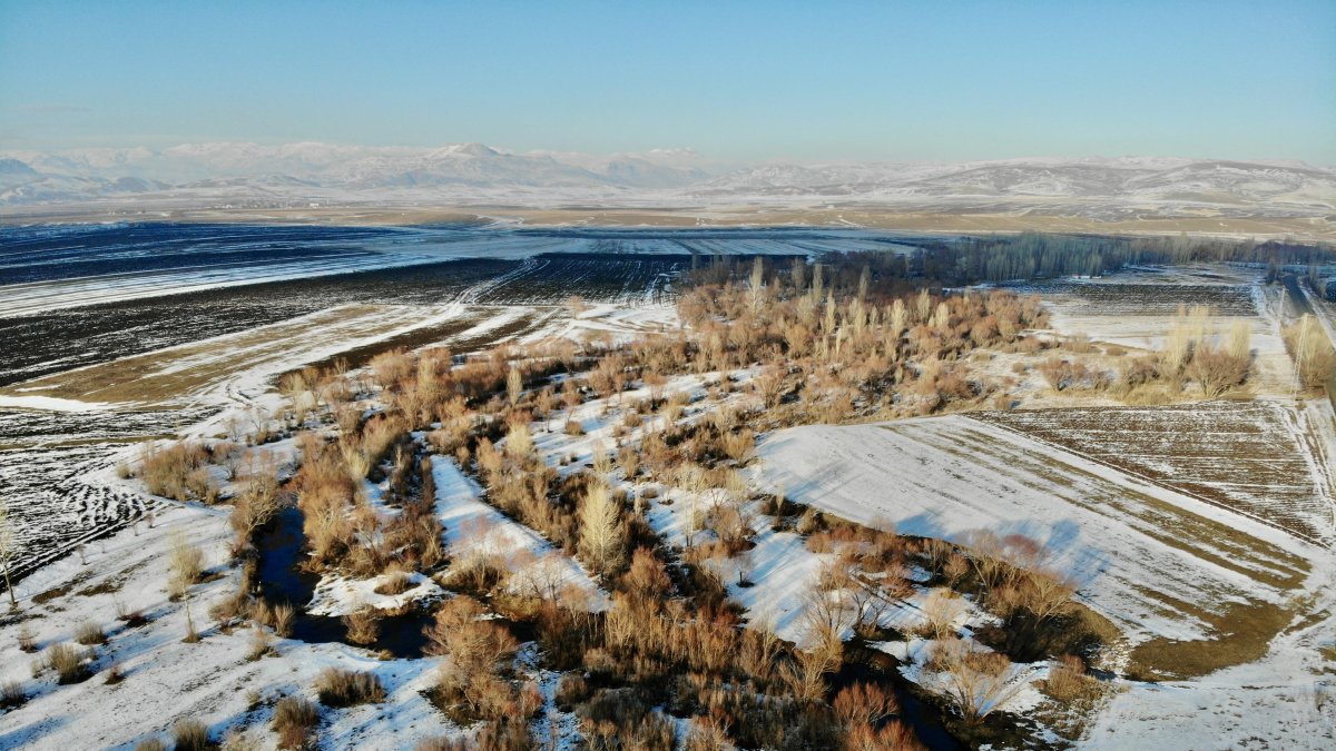 Ağrı'da kış manzarası havadan görüntülendi