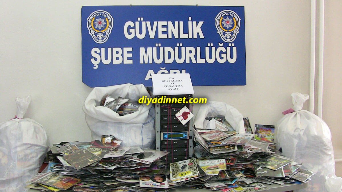 Ağrı'da (Korsan CD) Operasyonu: 6 Bin 120 CD ve DVD Ele Geçirildi