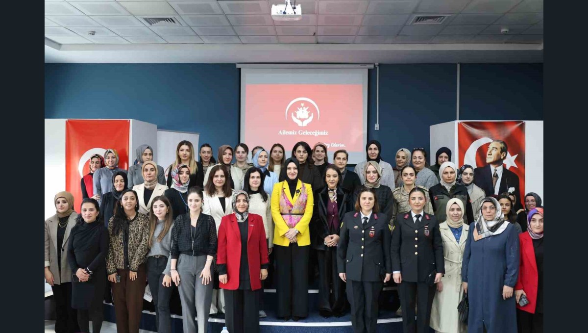 Ağrı'da Koruyucu Aile Farkındalık Programı Düzenlendi