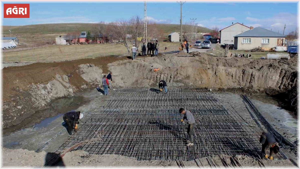 Ağrı'da köy yolları ve eğitim yatırımları tamamlandı