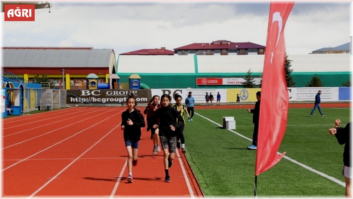 Ağrı'da Kurtuluş Koşusu yapıldı