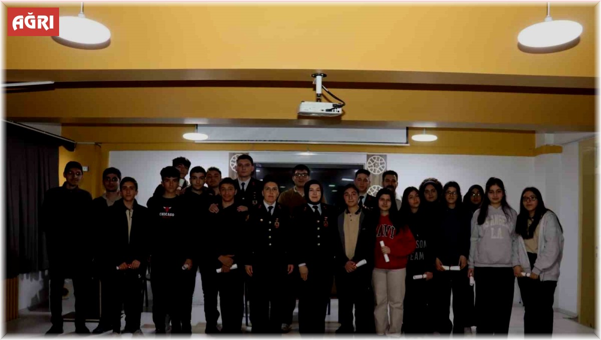 Ağrı'da lise öğrencilerine jandarma mesleği tanıtıldı