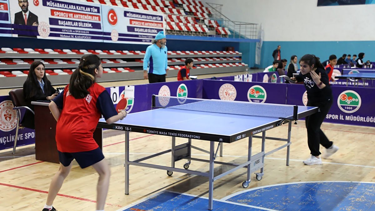 Ağrı'da Masa Tenisi Grup Müsabakaları Heyecanı Başladı!