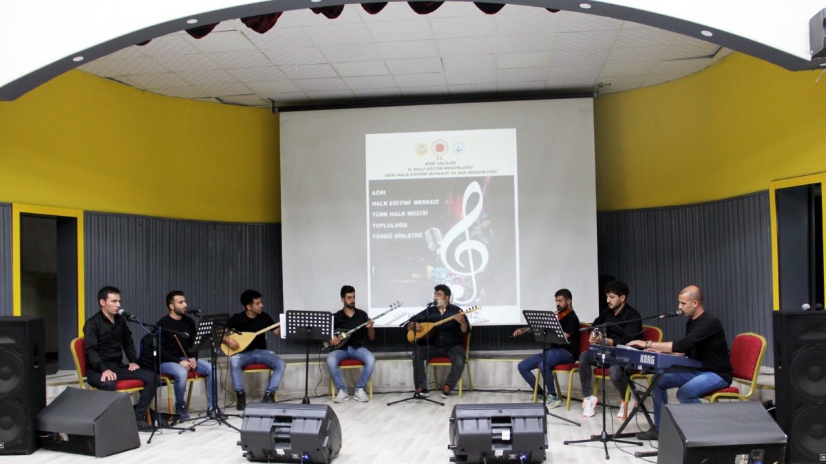 Ağrı'da moral ve motivasyon konseri