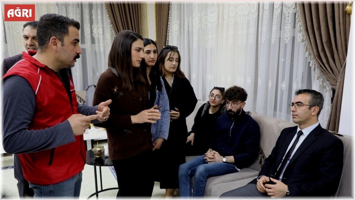 Ağrı'da öğrenci kulüp başkanlarıyla toplantı